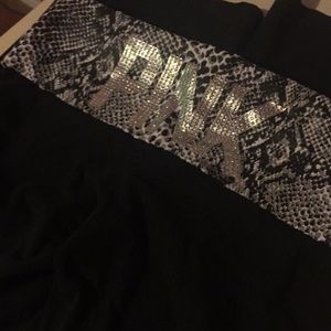 Pink yoga pants like new